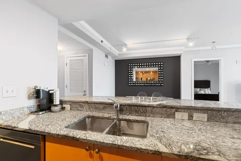$495,000 | 3338 Peachtree Street Northeast, Unit 3406, Atlanta, GA 30305