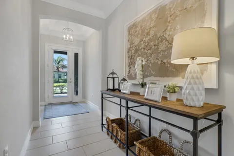 $995,000 | 1511 Mockingbird Drive, Naples, FL 34120