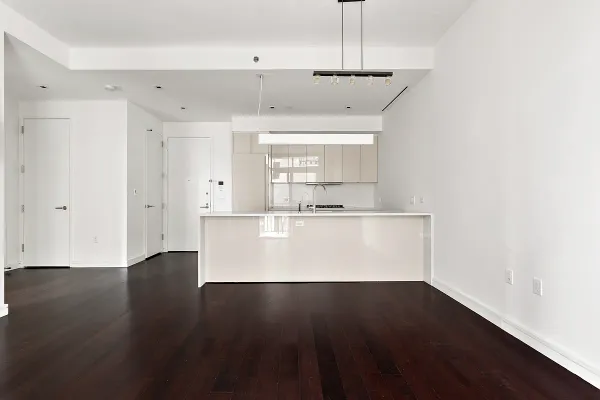 $5,995 | 300 East 23rd Street, Unit 9H | Gramercy