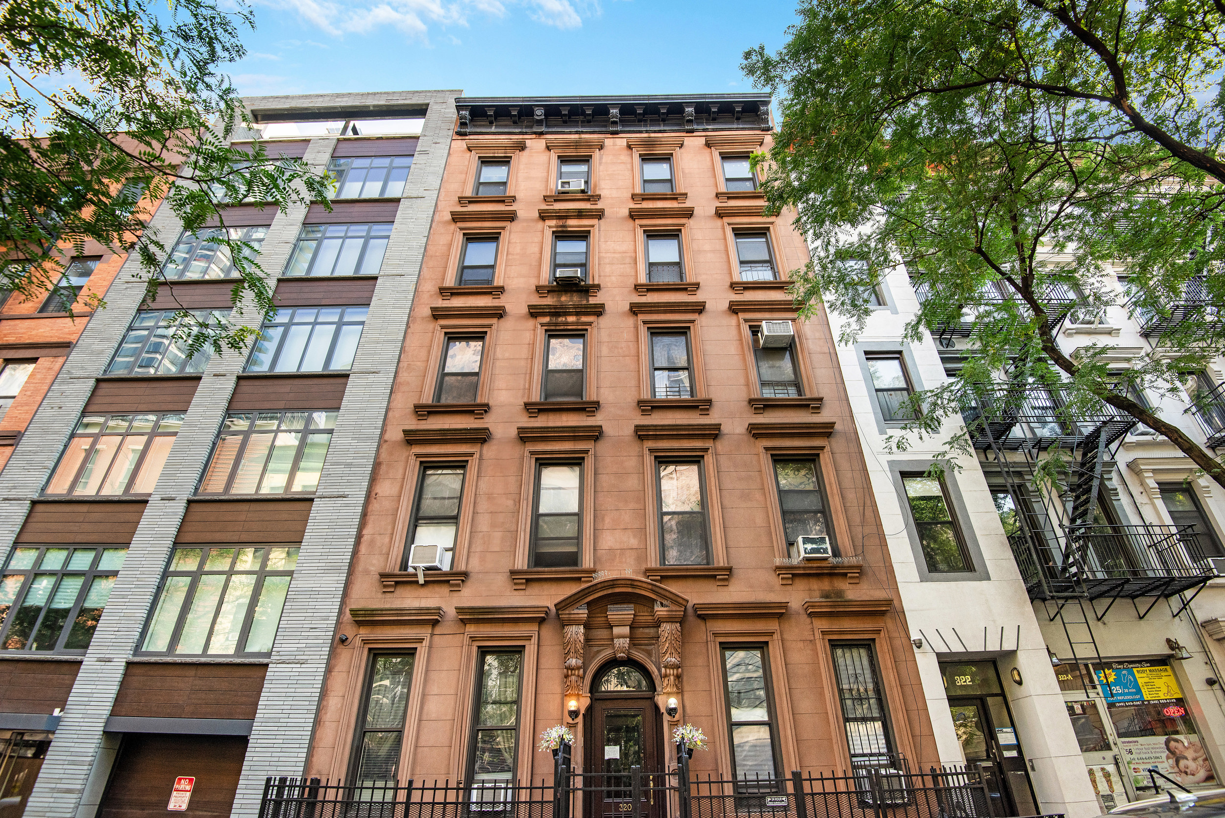 320 West 47th Street, Unit 5E Manhattan, NY 10036 - Photo 15 of 16