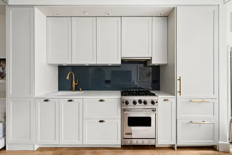 $899,000 | 93 Worth Street, Unit 406 | TriBeCa