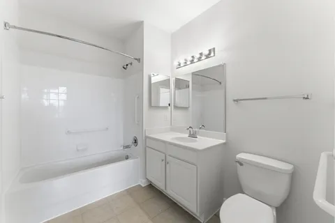 $277,854 | 14241 Kings Crossing Boulevard, Unit 411, Boyds, MD 20841