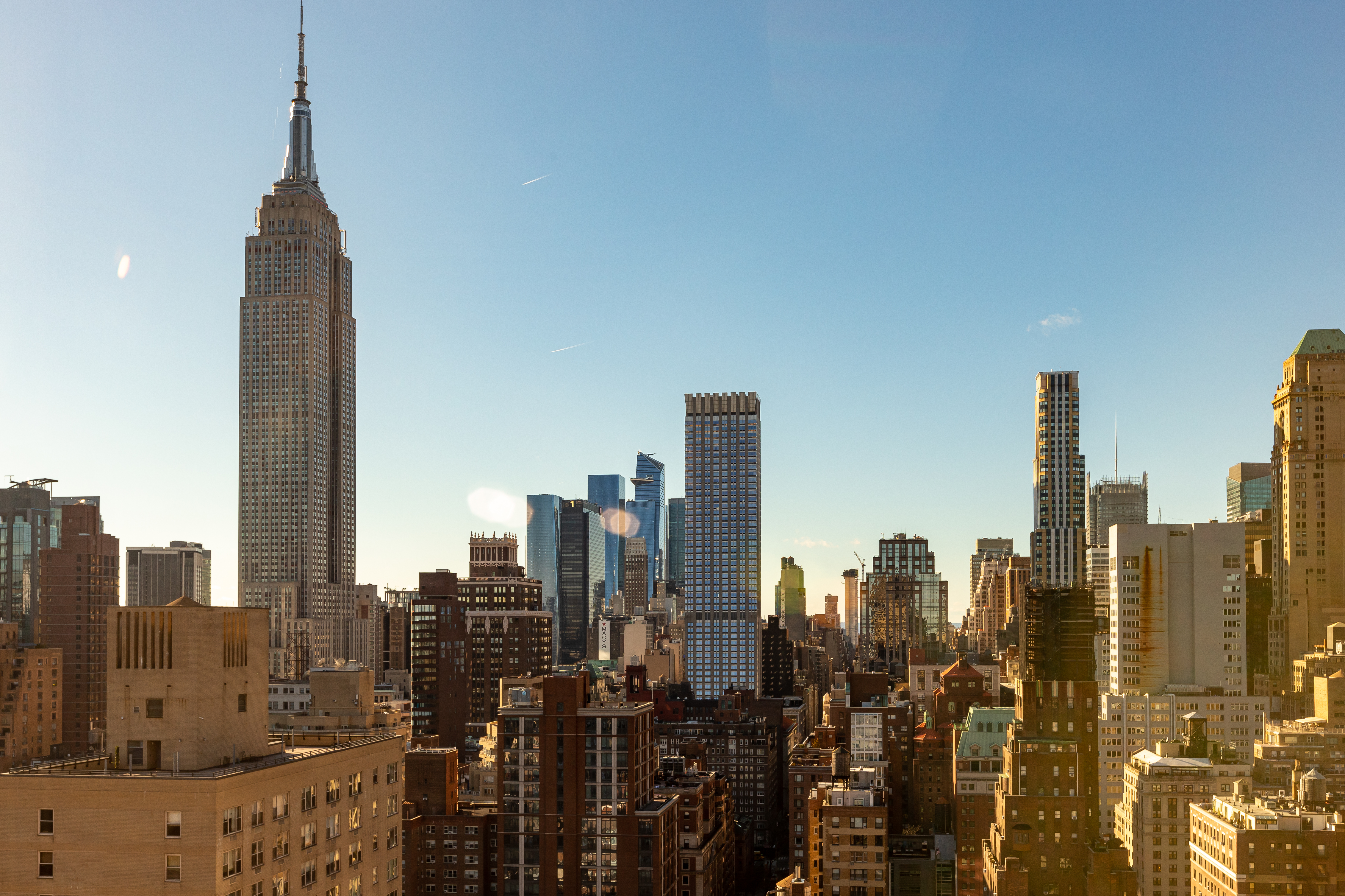 160 East 38th Street, Unit 32A Manhattan, NY 10016 - Photo 12 of 22 a picture of city view