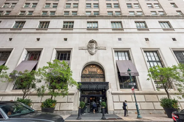 $255,000 | 111 South 15th Street, Unit 2106, Philadelphia, PA 19102