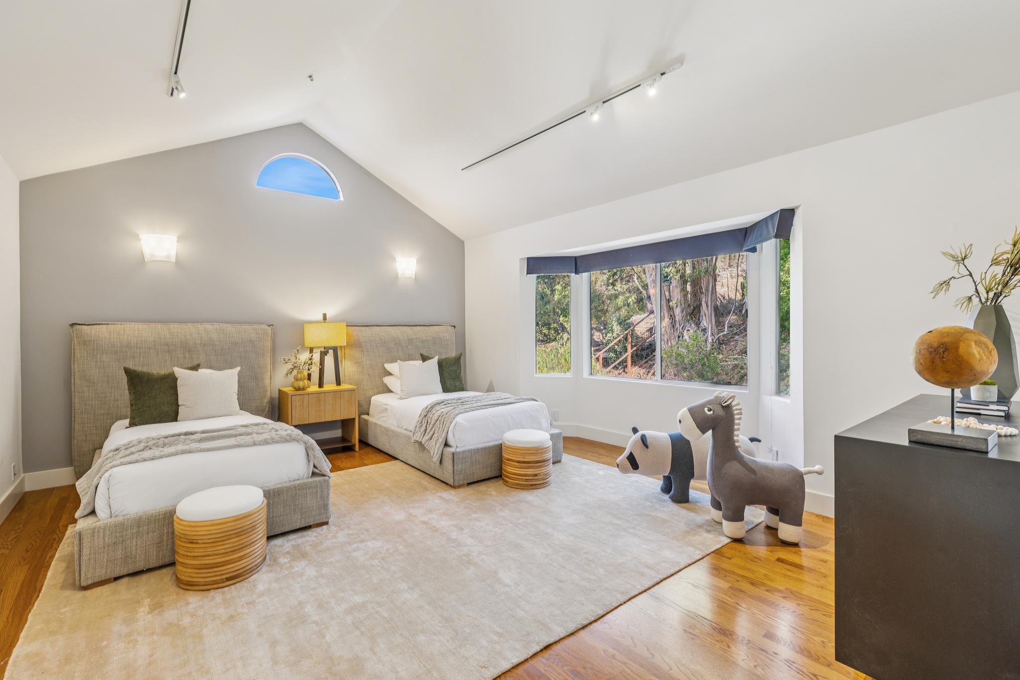 102 Crest Road Piedmont, CA 94611 - Photo 59 of 87 Gallery Image 59