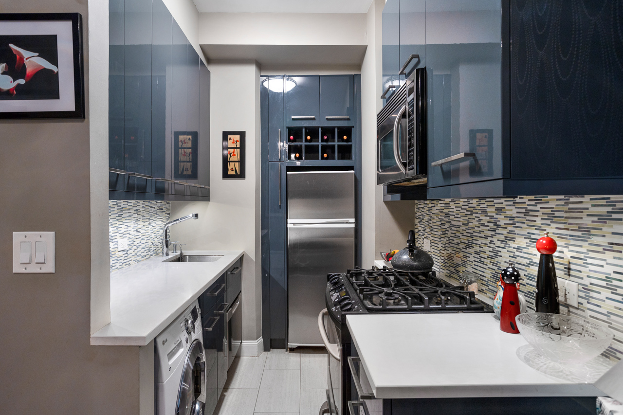 215 West 75th Street, Unit 3A Manhattan, NY 10023 - Photo 8 of 23