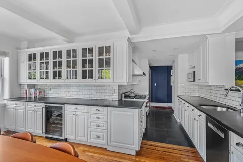 $2,595,000 | 49 East 96th Street, Unit 4D | Upper East Side