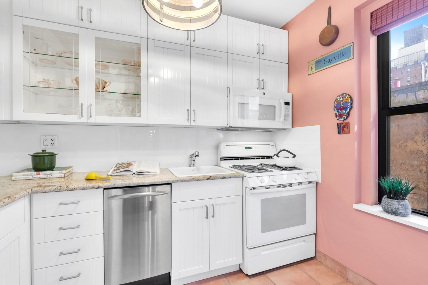 339 East 58th Street, Unit 6D Manhattan, NY 10022 - Photo 3 of 6