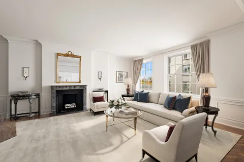 $7,950,000 | 1016 5th Avenue, Unit 9A | Upper East Side