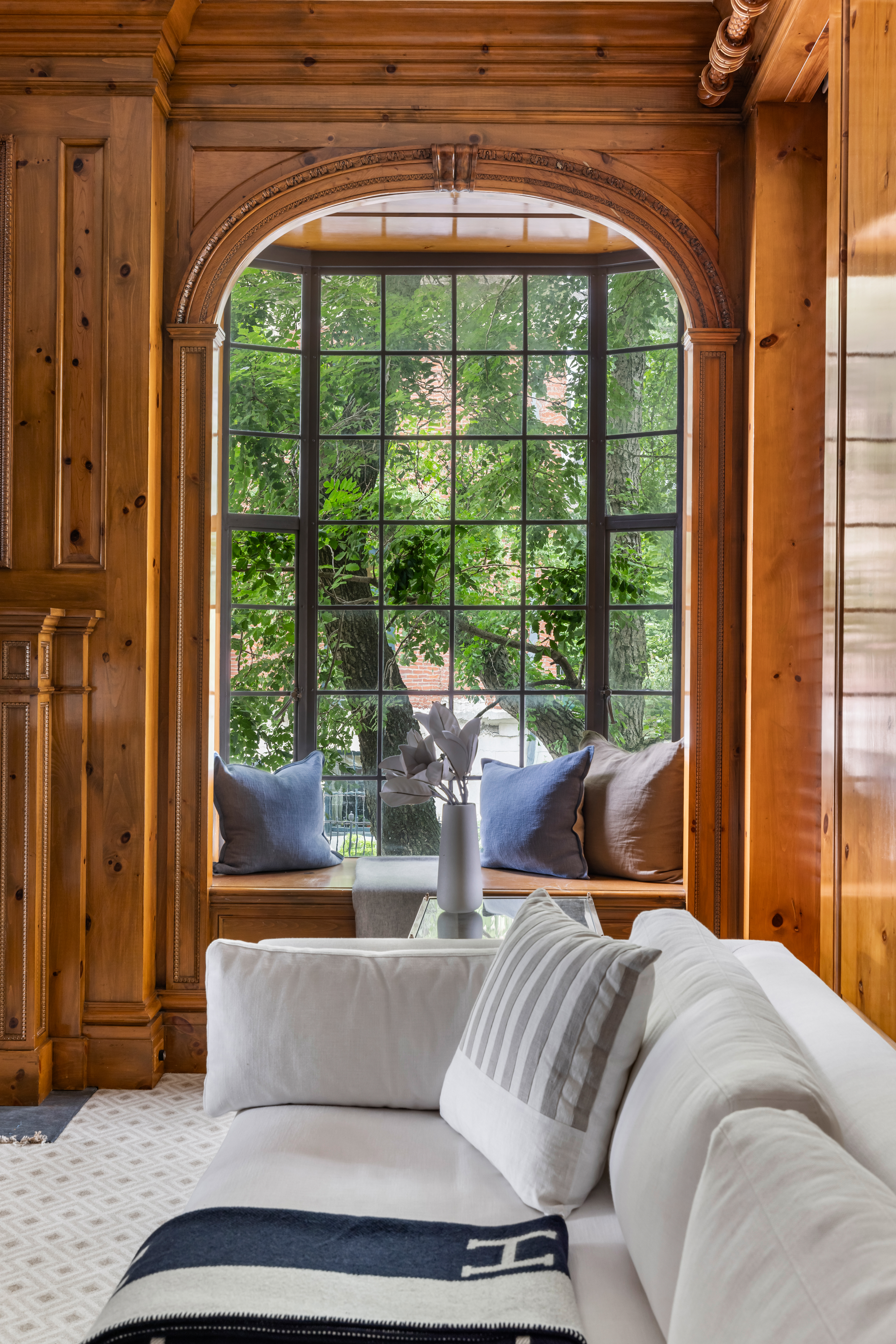 21 Beekman Place Manhattan, NY 10022 - Photo 11 of 16 a living room with furniture and a large window