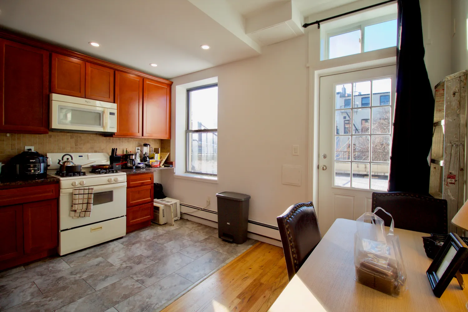 $3,400 | 134 Union Street, Unit 2R | Columbia Street Waterfront
