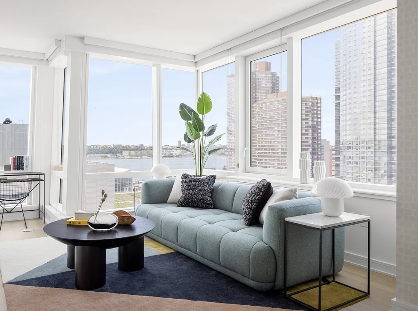 555 West 38th Street, Unit 3505 Manhattan, NY 10018 - Photo 2 of 8