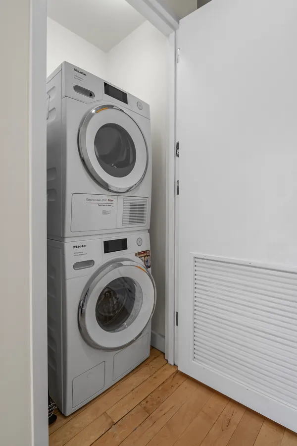 $4,500 | 15 Broad Street, Unit 2522 | Financial District