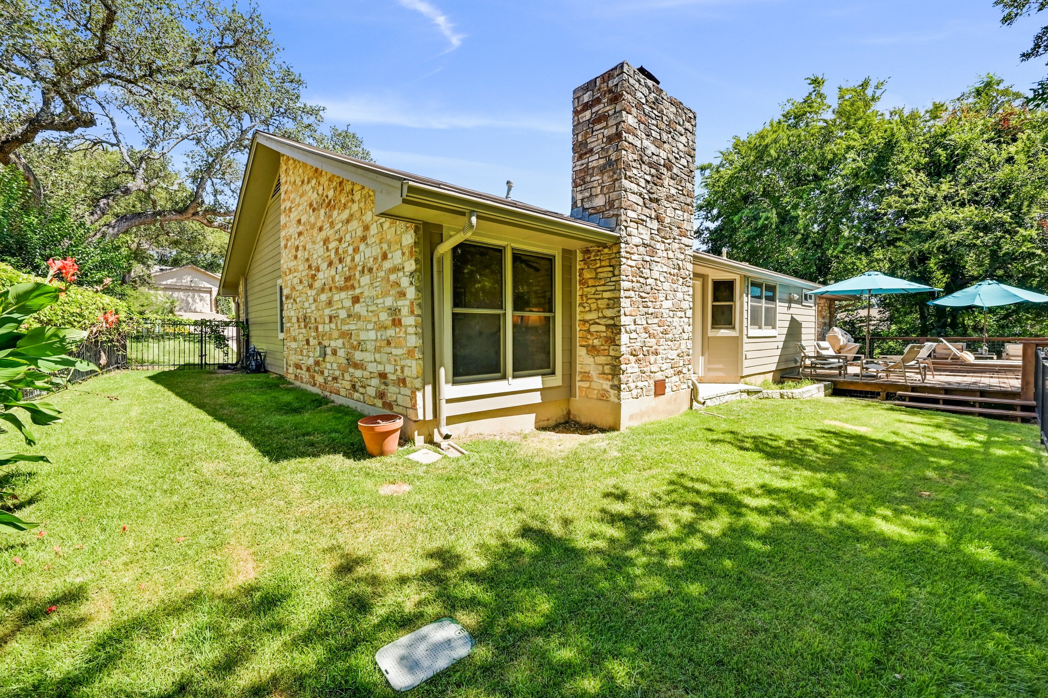 1905 Stoneridge Road Austin, TX 78746 - Photo 11 of 24