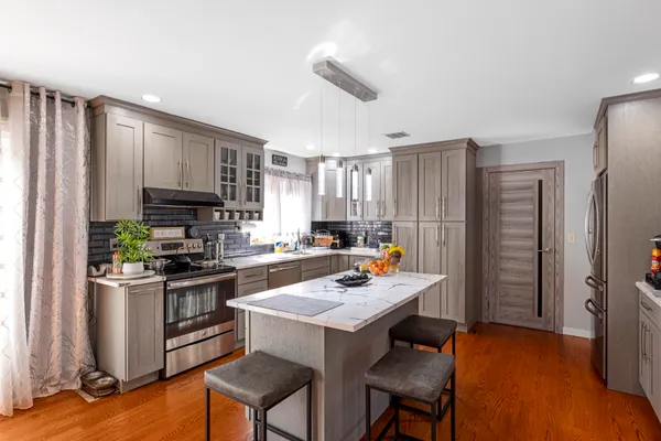 $950,000 | 27 Cypress Drive, Kings Park, NY 11754