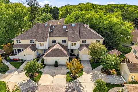 Contact Agent | Chanticleer, Cherry Hill, NJ 08003