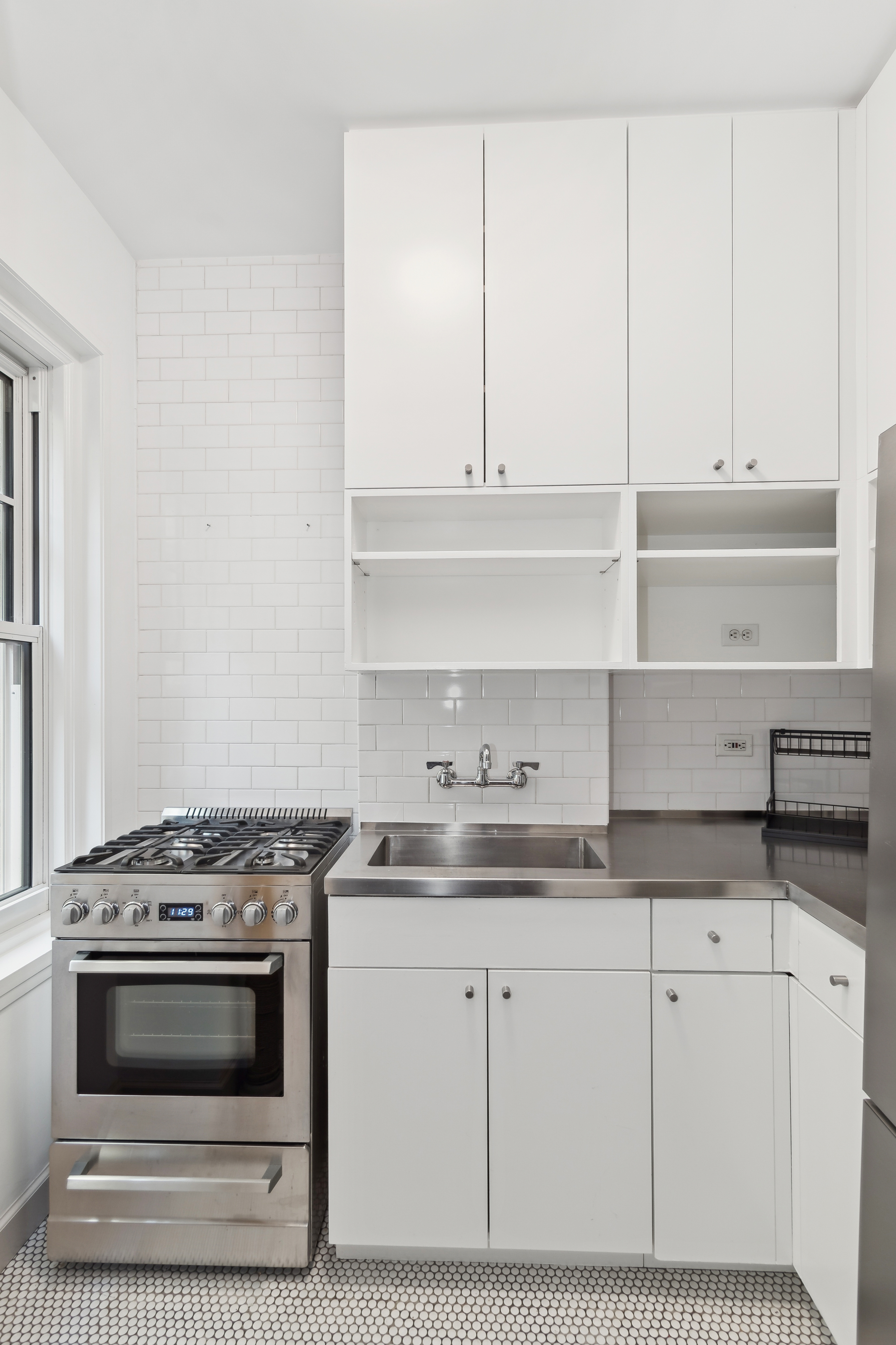 302 West 12th Street, Unit 1A Manhattan, NY 10014 - Photo 3 of 8