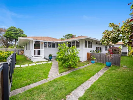 $3,395,000 | 244 Awakea Road, Kailua, HI 96734