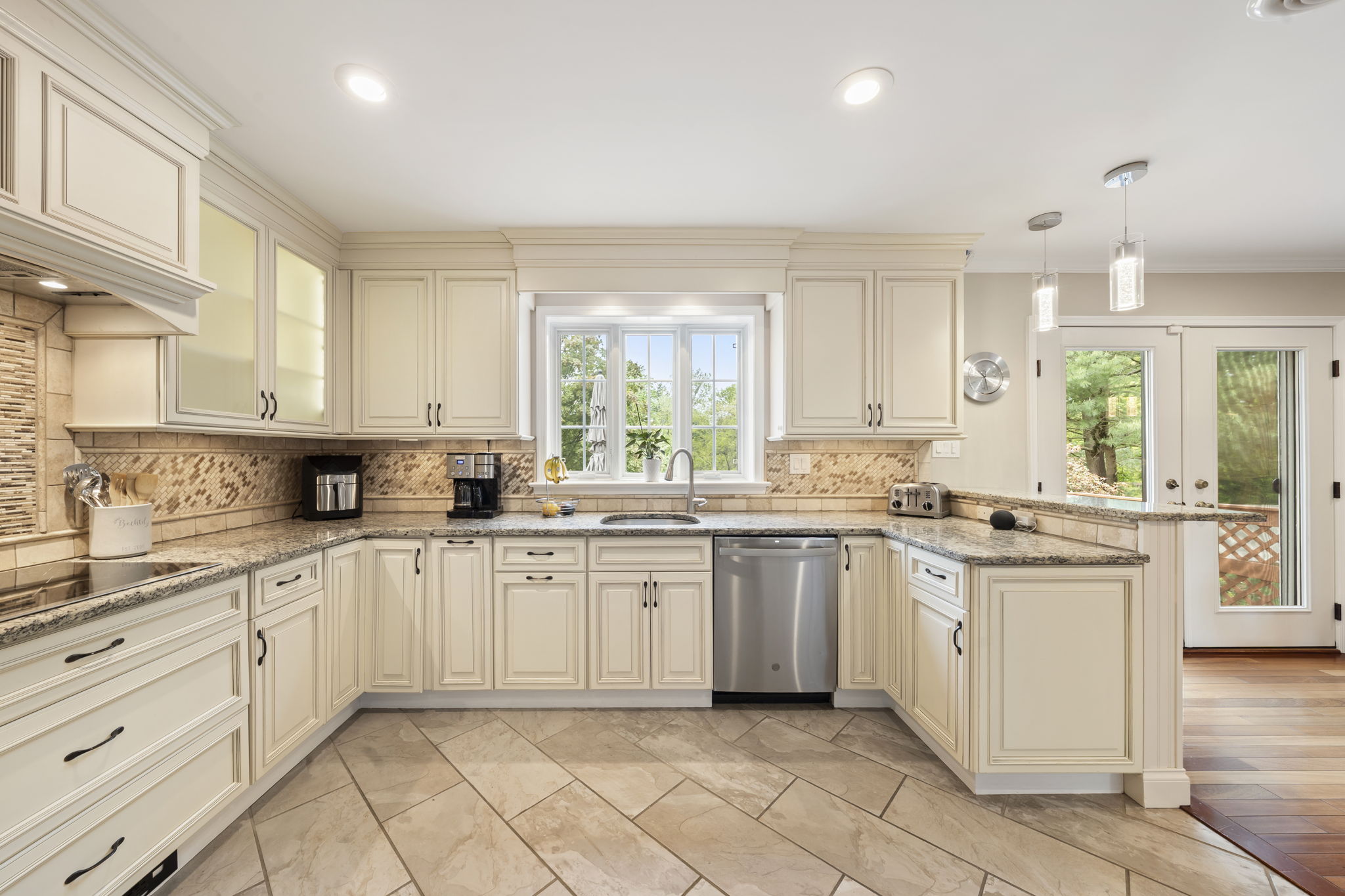 1154 Old Lancaster Road Berwyn, PA 19312 - Photo 13 of 55