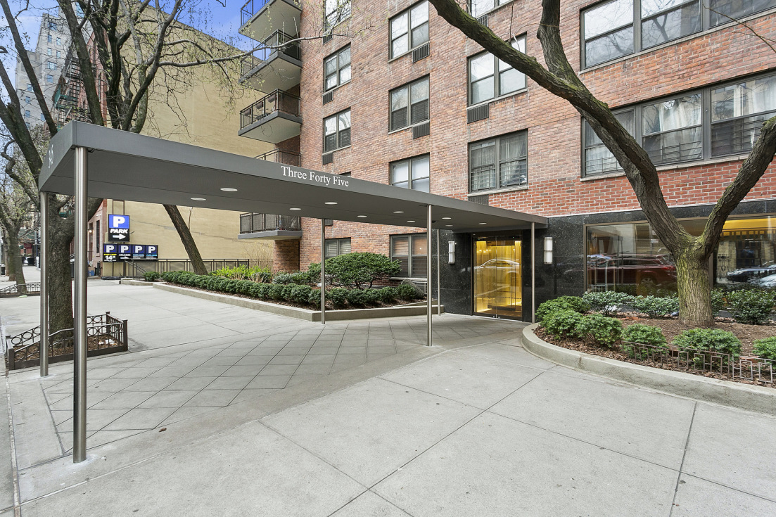 345 East 81st Street, Unit 17H Manhattan, NY 10028 - Photo 7 of 9