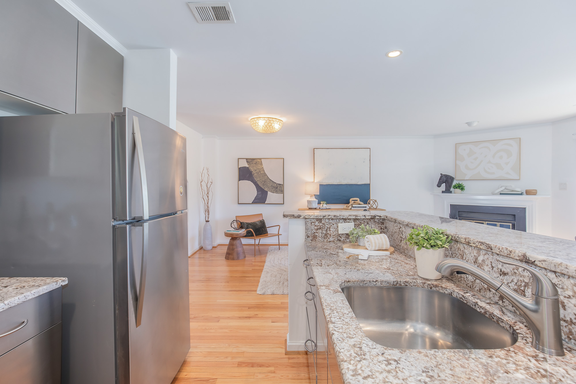 2103 North Rolfe Street, Unit B Arlington, VA 22209 - Photo 24 of 63