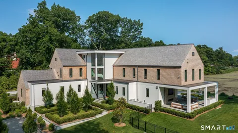 $8,999,000 | 19 Beachside Common, Westport, CT 06880