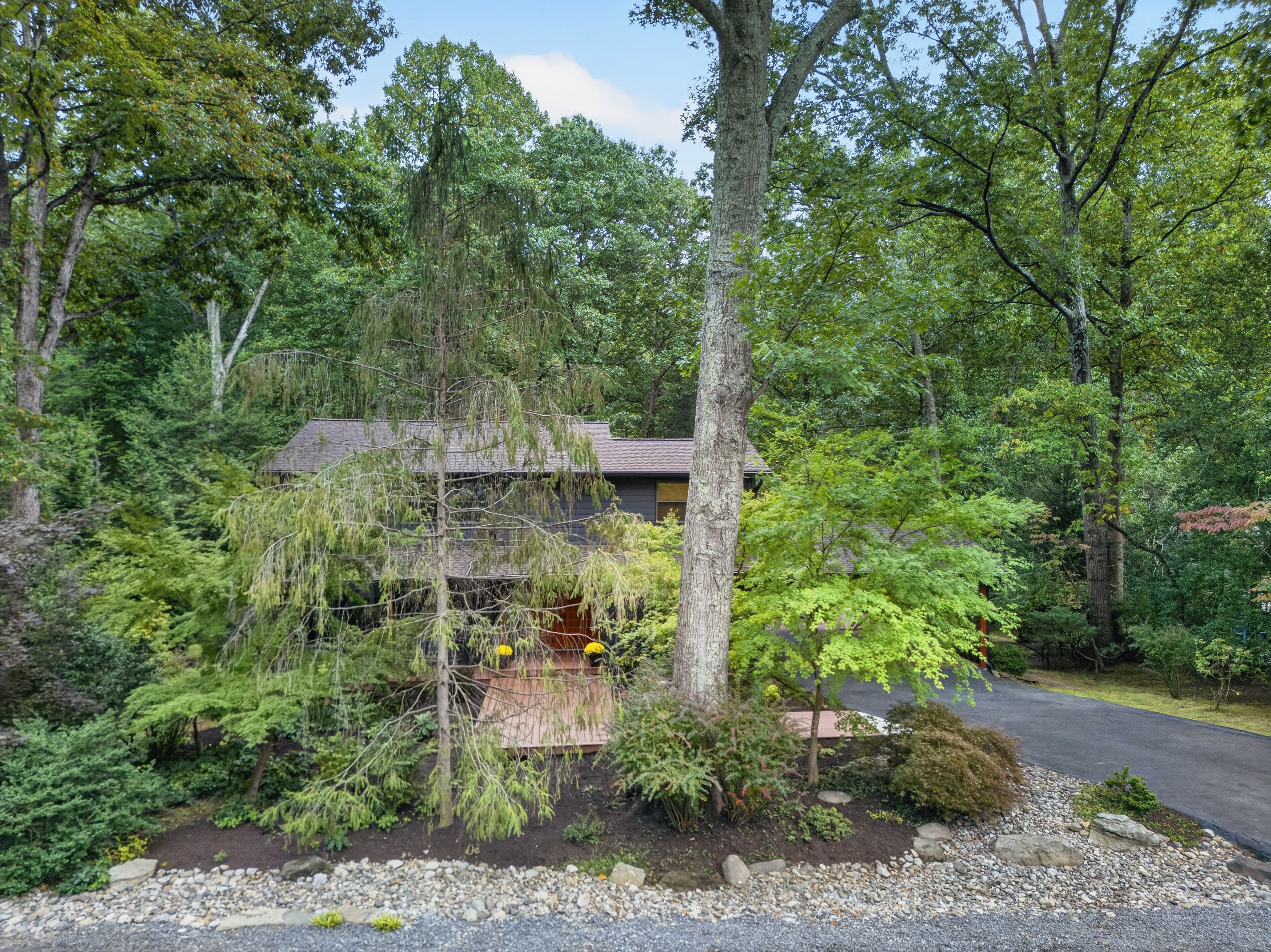 11411 Running Cedar Road Reston, VA 20191 - Photo 11 of 28 Gallery Image 11
