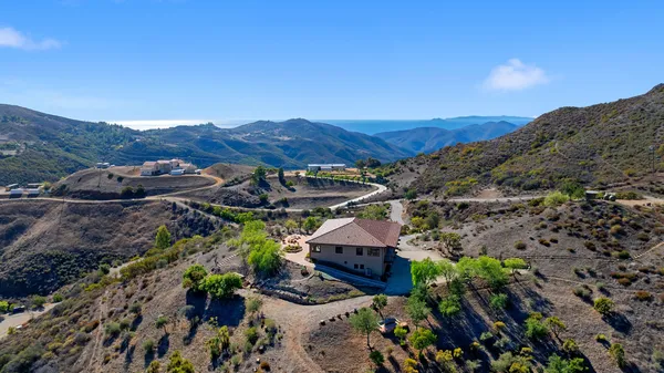 $2,395,000 | 8400 Mipolomol Road, Malibu, CA 90265