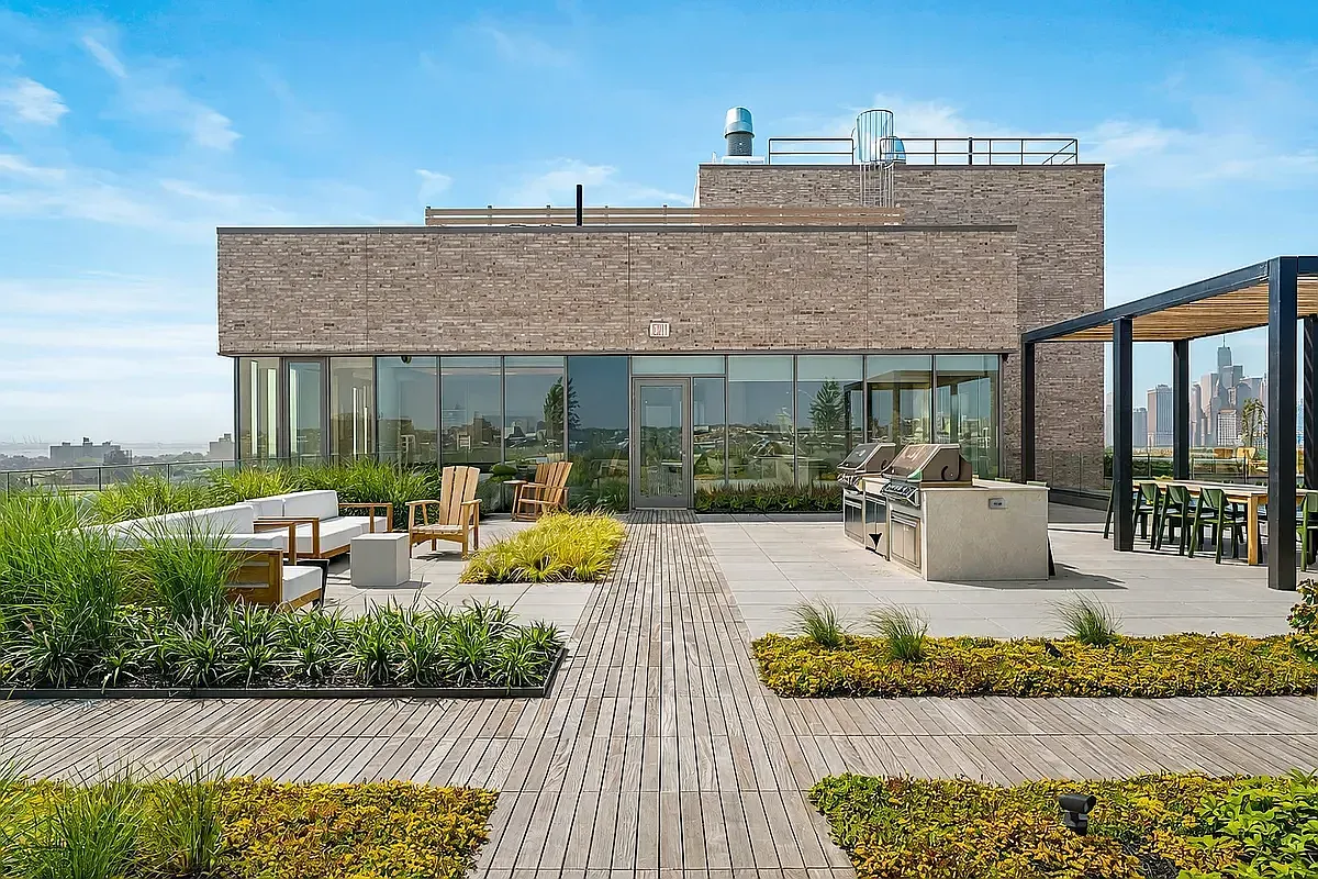 $7,414 | 130 2nd Street, Unit TH2 | Gowanus