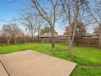 $279,000 | 825 Bristol Avenue, Saginaw, TX 76179