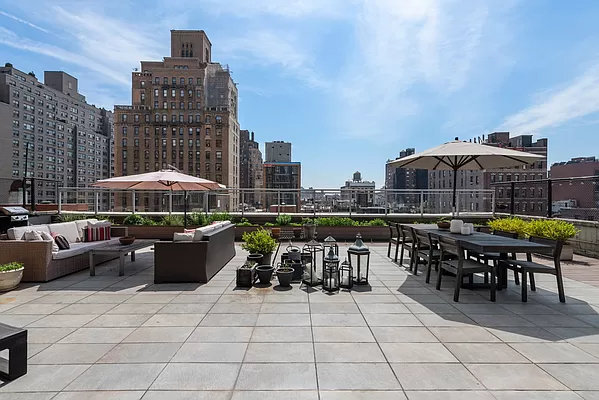 210 West 16th Street, Unit PH Manhattan, NY 10011 - Photo 4 of 16 a view of a terrace with sitting area