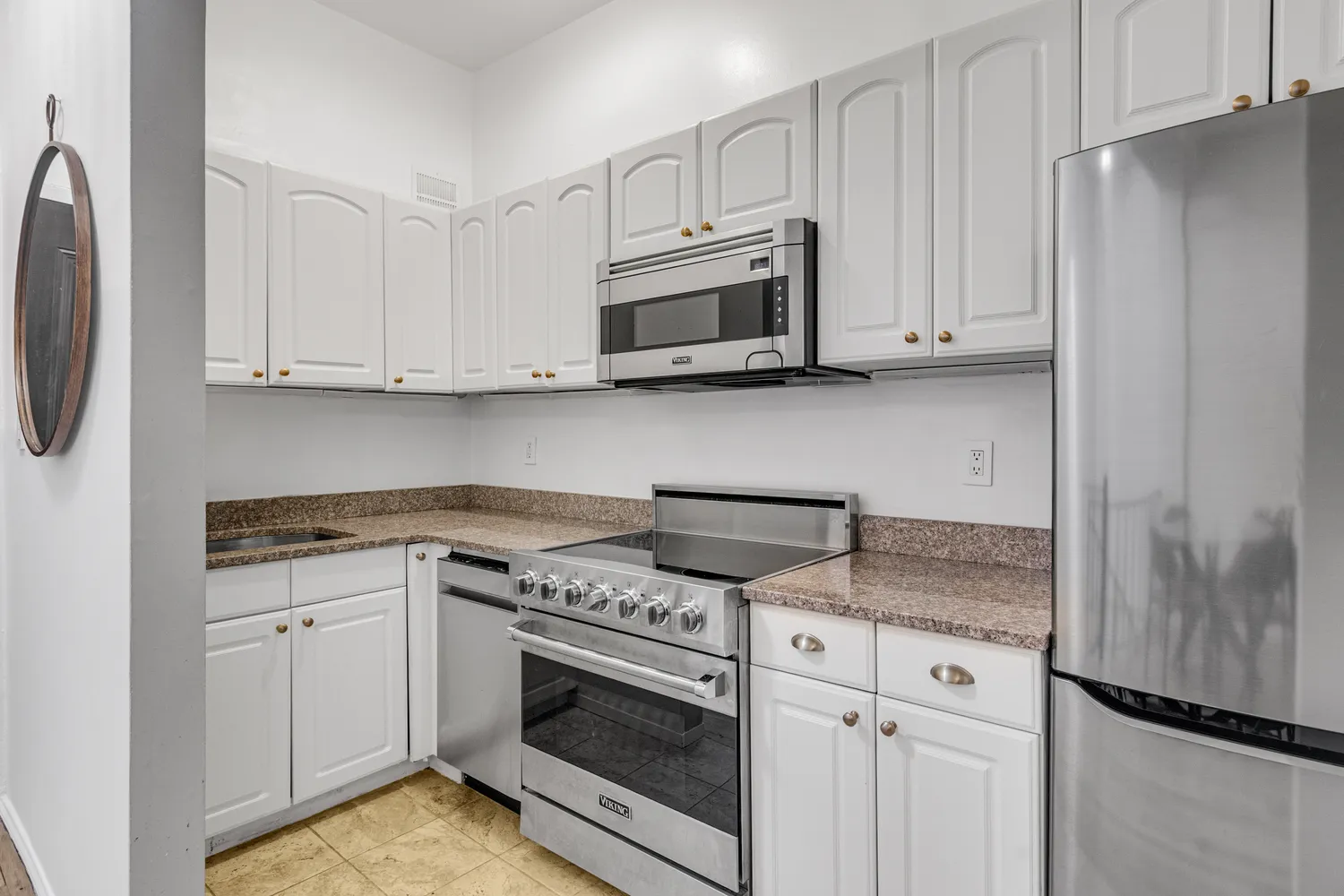 $1,425,000 | 425 West 24th Street, Unit 1F | Chelsea