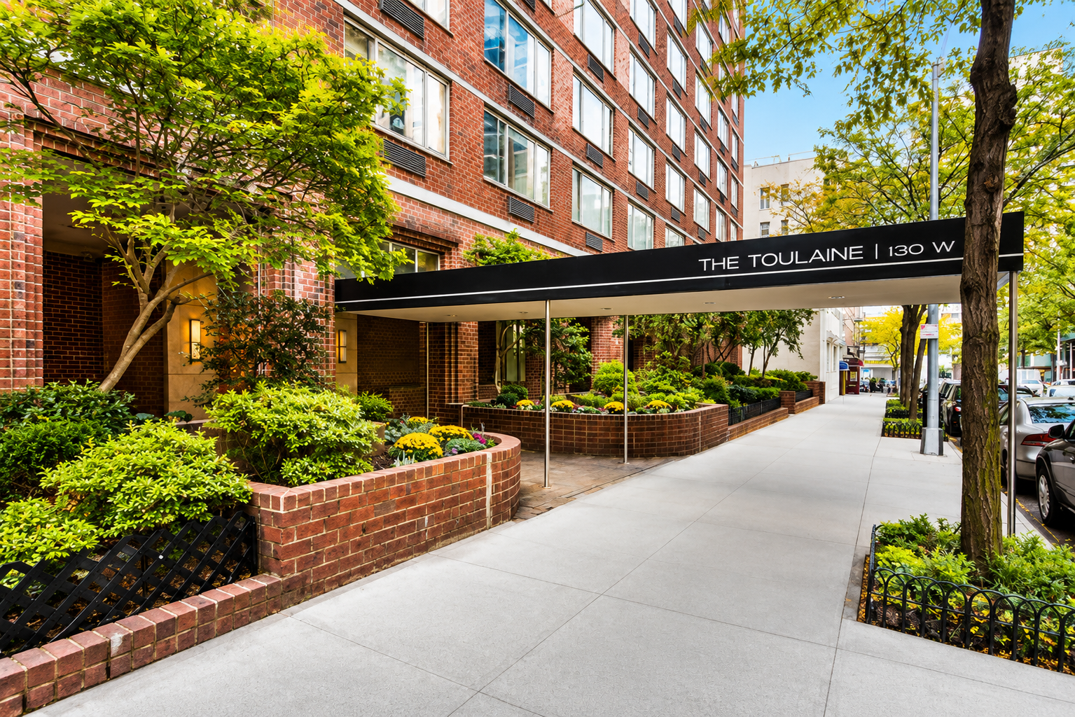 130 West 67th Street, Unit 25C Manhattan, NY 10023 - Photo 8 of 9 Gallery Image 8