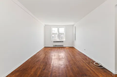 $259,000 | 88-01 35th Avenue, Unit 6B | Jackson Heights