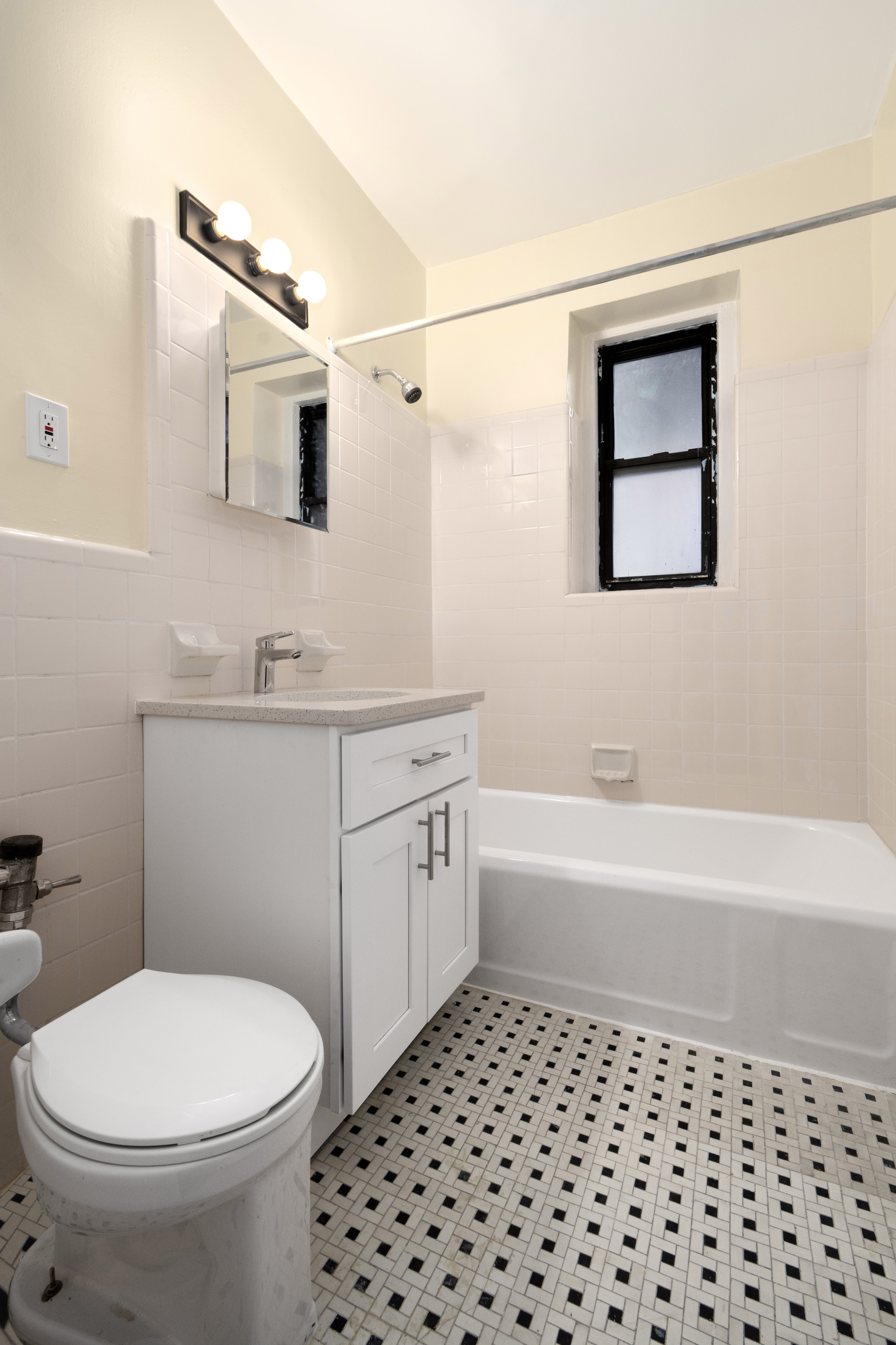 2601 Glenwood Road, Unit 2H Brooklyn, NY 11210 - Photo 7 of 8
