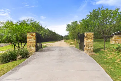 $3,825,000 | 4418 Brasada Lane, Marble Falls, TX 78654