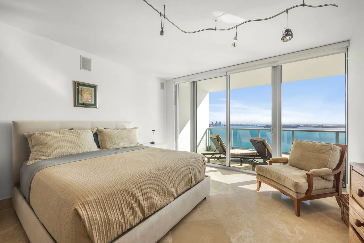 $2,095,000 | 1331 Brickell Bay Drive, Unit 2807, Miami, FL 33131