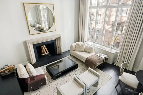 $1,650,000 | 169 East 78th Street, Unit 7C | Upper East Side