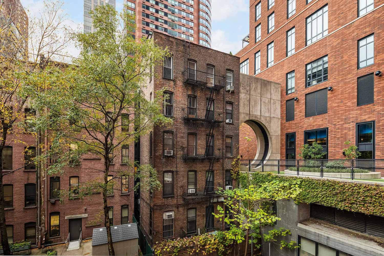 $575,000 | 206 East 95th Street, Unit 4B | Upper East Side