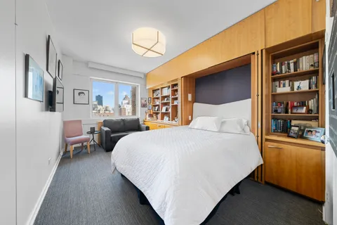 $4,650,000 | 860 5th Avenue, Unit 18A | Lenox Hill