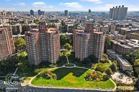 $799,000 | 110 Cabrini Boulevard, Unit CH1 | Hudson Heights