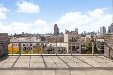 $2,750,000 | 138 North 10th Street, Unit 302 | Williamsburg