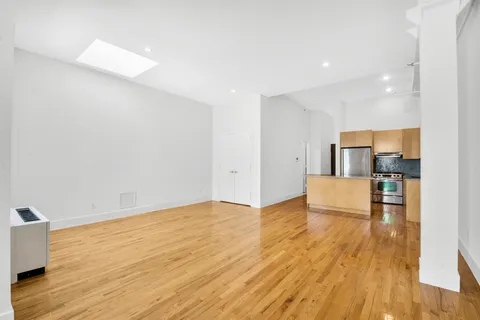 $849,000 | 91 Grand Avenue, Unit 3G | Clinton Hill