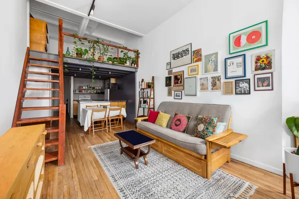 $5,500 | 9 Barrow Street, Unit 7J | West Village