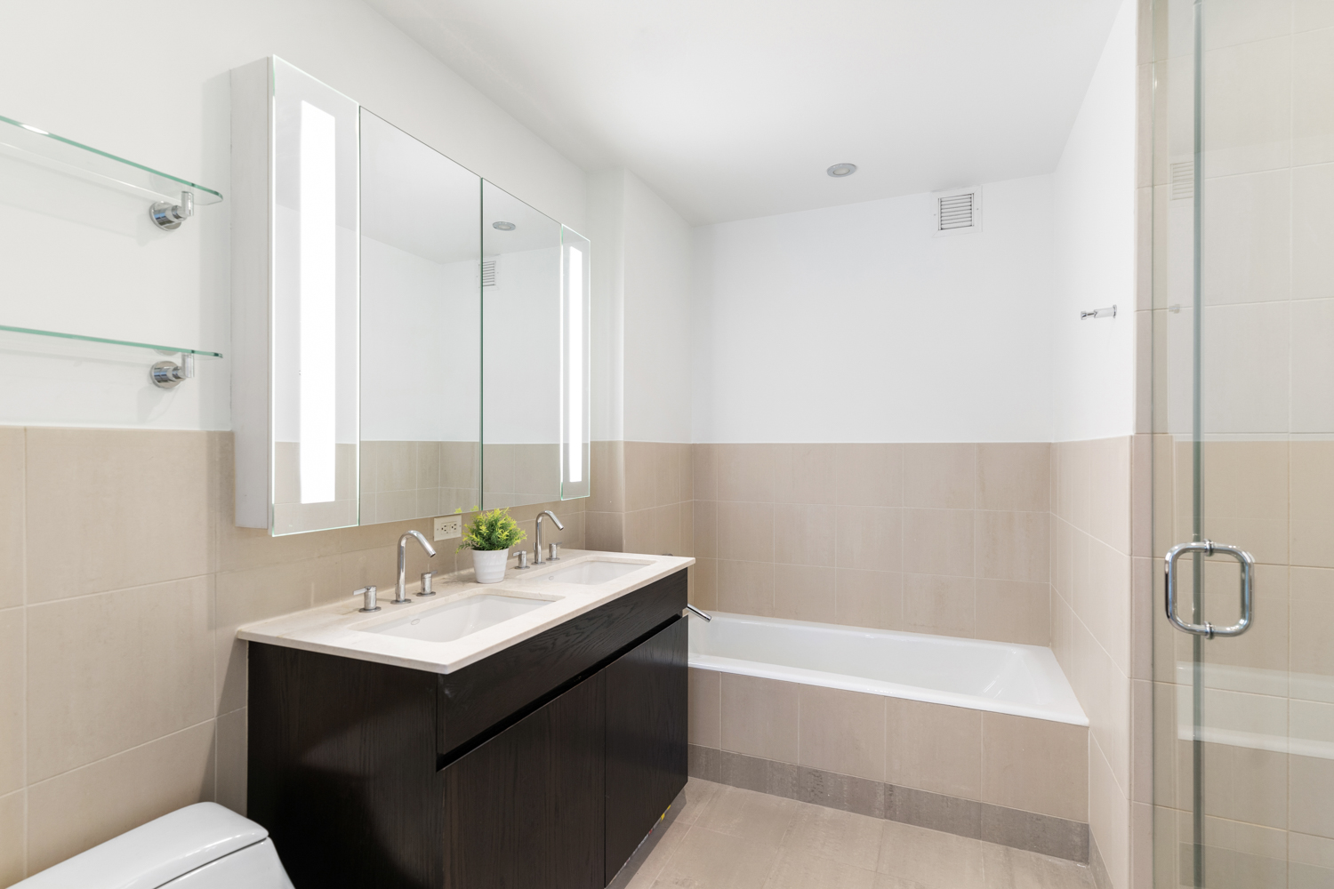 1 Northside Piers, Unit 4E Brooklyn, NY 11249 - Photo 14 of 25