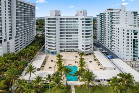 $1,199,000 | 4925 Collins Avenue, Unit 1A, Miami Beach, FL 33140