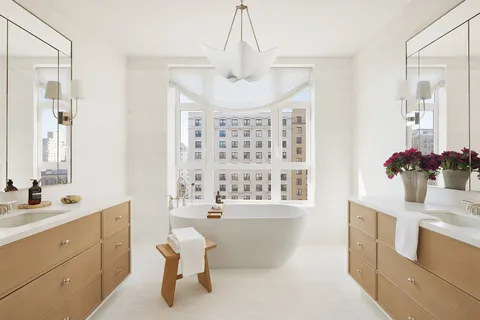 $12,400,000 | 211 West 84th Street, Unit 10WEST | Upper West Side