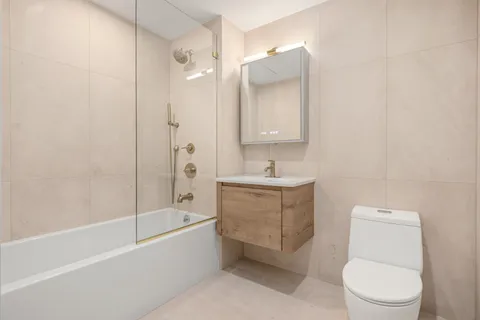 $1,395,000 | 149 Green Street, Unit 101 | Greenpoint
