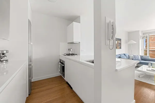 $4,800 | 200 East 89th Street, Unit 20D | Upper East Side