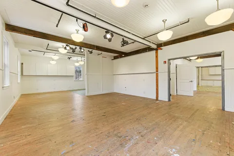$19,000,000 | 136 Main Street, Amagansett, NY 11930